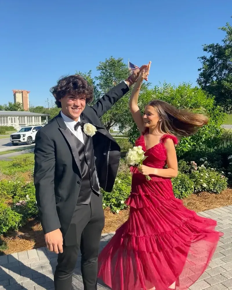 Cameron Robbins, absolventul de 18 ani care a fost înghițit de crocodili