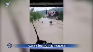 Vara a &icirc;nceput cu inundații