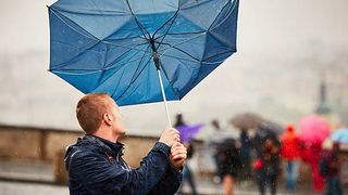 O nouă avertizare de Cod portocaliu pentru județele Prahova, Caraş Severin şi Gorj. Sunt așteptate ploi torențiale și vijelii