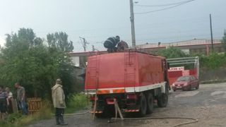 Pompierii din Prahova au intervenit pentru salvarea unui bătrân de pe o stâncă