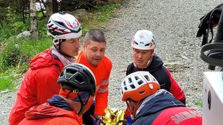 Intervenție dificilă a salvamontiștilor din Sibiu: o femeie a alunecat pe zăpadă la Bâlea Lac