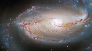 Astronomii au descoperit sute de &bdquo;structuri&rdquo; misterioase &icirc;n centrul galaxiei noastre