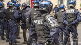 Suspectul, despre care s-a spus că este un cetățean olandez &icirc;n v&acirc;rstă de 71 de ani, a fost arestat &icirc;mpreună cu soția sa, potrivit procurorilor.