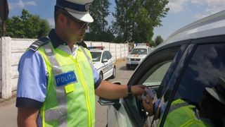 O persoană depistată pentru contrabandă a fost prinsă de polițiști