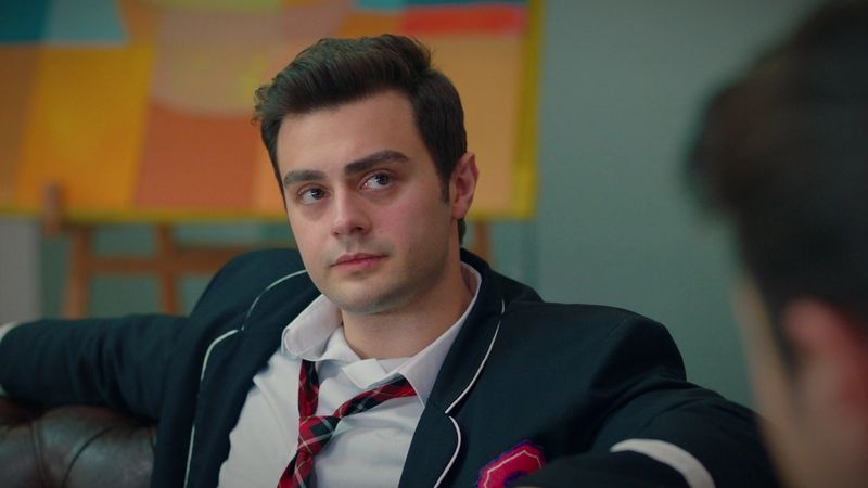 În această seară, de la ora 20:00, în “Totul pentru familia mea”, la Kanal D, Akif și Ahmet luptă pentru Suzan