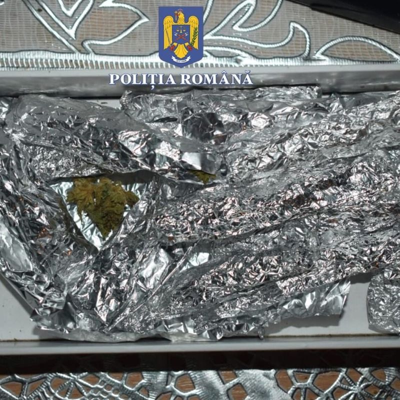 Percheziții domiciliare în Oravița, la persoane bănuite de furt calificat. Opt persoane, duse la audieri