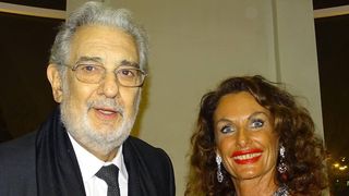 Anchetatorii vor să afle acum dacă au de a face cu o crimă, urmată de sinucidere, sau două sinucideri.