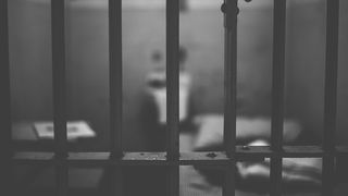 Bărbatul de 55 de ani a fost găsit vinovat, la 25 februarie 2008, de uciderea lui Marsha McDonnell, &icirc;n v&acirc;rstă de 19 ani, &icirc;n 2003.