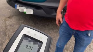 Șoferul unui microbuz care transporta copii, prins beat la volan