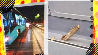 Panică pentru mai mulți călători din Capitală! O bucată de șină de tramvai a străpuns podeaua unui autobuz