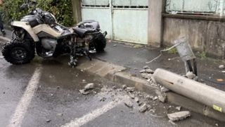 Accident grav în Iași! Trei persoane au fost rănite, după ce un ATV s-a izbit de un stâlp