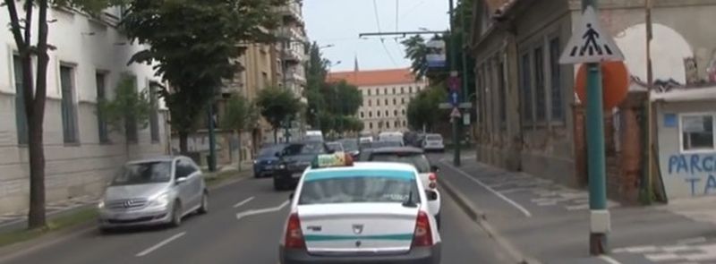 Șoferii de taxi sunt nemulţumiţiti de faptul că au pierdut o mare parte din clientelă din cauza şoferilor de ride sharing.