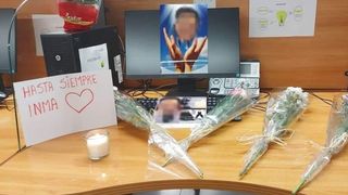 Situație fără precedent într-un call-center. O angajată a murit în timpul programului, iar colegii săi și-au dat seama abia după 3 ore