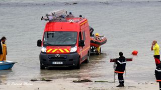 Pompierii intervin pentru extragerea unui copil căzut într-un râu. Acesta a fost găsit mort