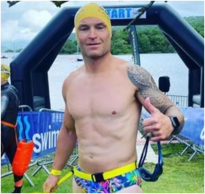 Iain Hughes, din Dudley, West Midlands, și-a început tentativa pe 20 iunie dimineață, însoțit de o barcă de sprijin.