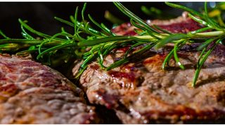 Carnea produsă în laborator, aprobată spre vânzarea către populație, în SUA