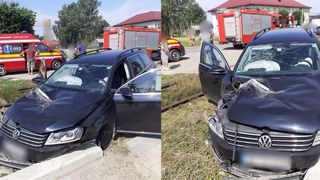 O mașină a fost lovită de tren. Autoritățile au intervenit de urgență