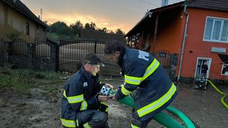 FOTO - Ploile torențiale au inundat o localitate în doar 20 de minute