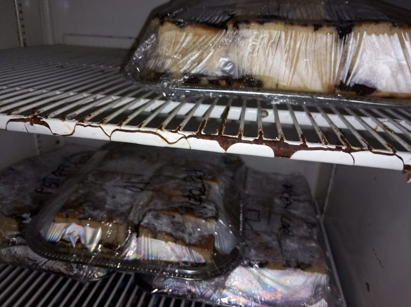 În luna martie, comisarii ANPC au verificat firma care oferă servicii de catering pentru 12 școli din București și din localitatea Bolintin, județul Giurgiu.