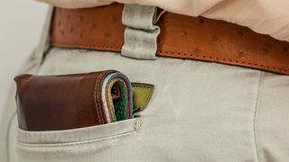 Un bătrân a fost înșelat prin metoda “Acoperișul”. Acesta a fost păgubit de 5.000 de lei