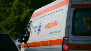 Accident cu trei mașini în județul Galați. Patru persoane au ajuns la spital