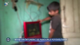 Scosi din intuneric de panourile fotovoltaice
