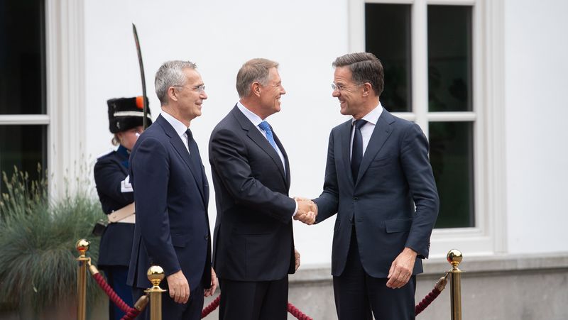 Jens Stoltenberg ar urma să rămână la conducerea NATO încă un an. Care a fost anunțul Alianței