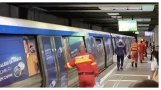 VIDEO- Un călător a căzut în fața metroului, la stația Aviatorilor