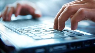 Inteligența artificială, ajutor pentru pedofili. Cum poate fi utilizată, &icirc;n scopuri negative, inteligența artificială și cum ne putem proteja