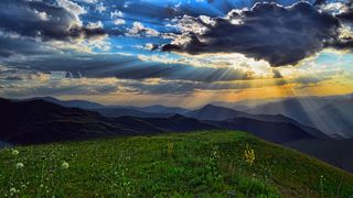 Cum este vremea la munte în iulie 2023. În ce perioadă prognoza meteo este favorabilă drumeților