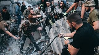 Bilanțul atacului din Kramatorsk crește la 12 morți. Căutările sub dărâmături au fost finalizate