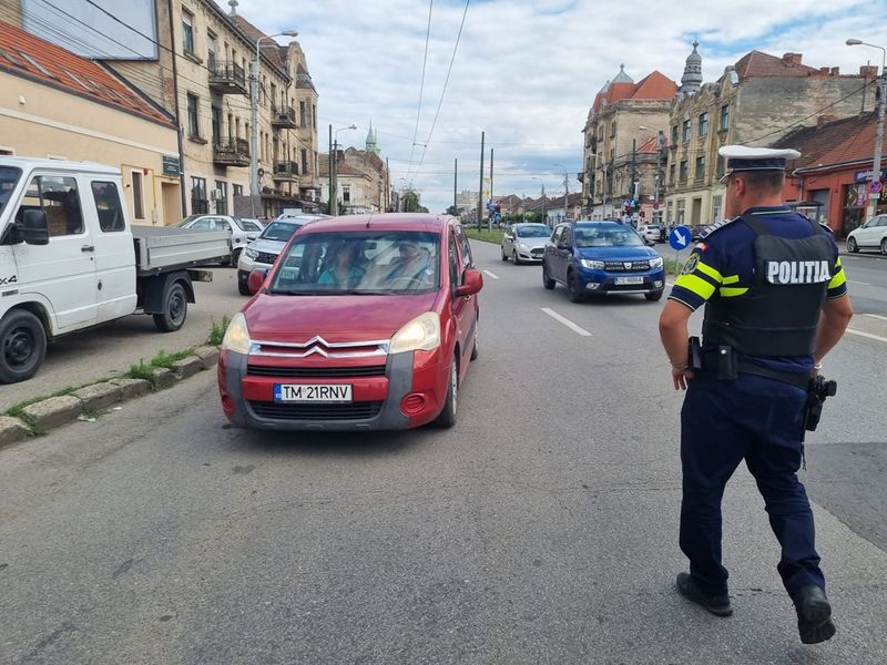 Polițiștii au făcut percheziții în mai multe locuințe din Timișoara în ultimele două zile