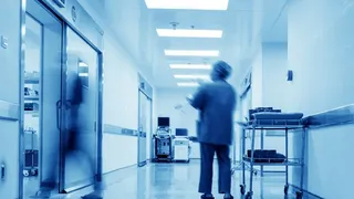 Se măresc salariile în sistemul sanitar public de la 1 august! Guvernul oferă angajaților multe alte beneficii