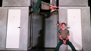 Artișii &icirc;și iau rămas bun de la public