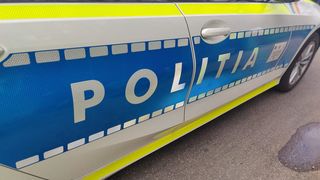 Un bărbat a fost lovit de mașină, iar șoferul a părăsit locul accidentului. Este vizat fostul şef al Serviciului de Permise şi Înmatriculări Iaşi