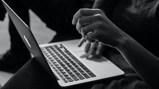 Care sunt avantajele deosebite ale achiziționării unui MacBook