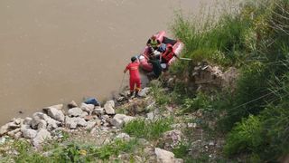 El este Vlad, tânărul de 19 ani care a murit după ce s-a răsturnat cu mașina în Someș. Trupul tânărului a fost găsit în ape abia după două zile de căutări