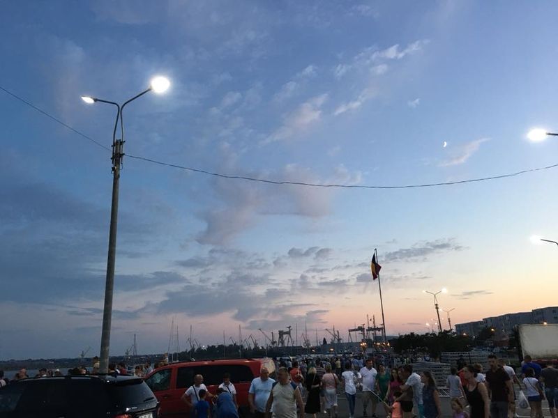 Administrația Apele Române a anunţat, luni, printr-un comunicat de presă, deschiderea celei de-a treia etape de participare la licitaţia publică privind închirierea suprafeţelor de plajă.