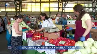 Studentă la medicină vinde la tarabă
