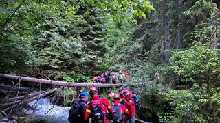 7 salvatori montani de la Serviciul Public Salvamont Borșa au plecat &icirc;n recuperarea turiștilor