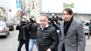 Acționarul de la Dinamo a fost lovit de o autoutilitară pe trotuarul unei străzi din București. În ce stare se află afaceristul