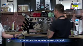 VIDEO - Rețetă: Cum facem cel mai bun frappe acasă