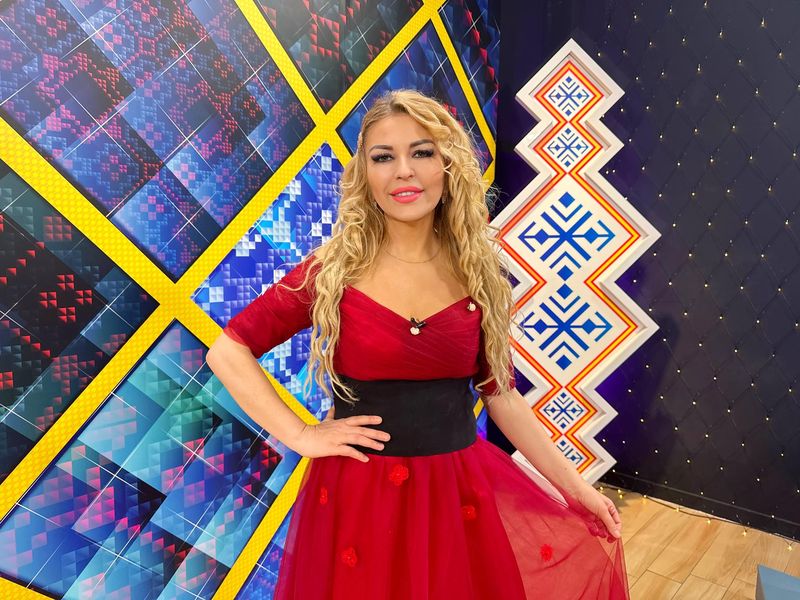 Lorenna- artistă muzică populară