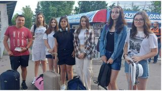 Liviu Drăghici, profesorul din Ploiești care duce elevii de zece la mare