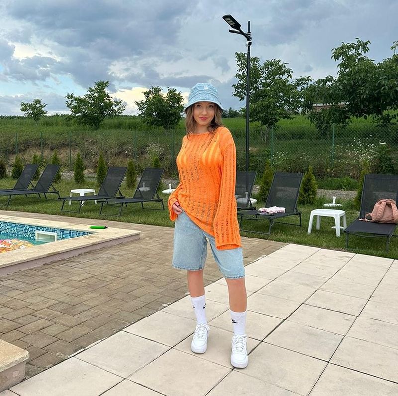 Noua melodie a Alexiei a strâns în două zile peste şapte mii de vizualizări pe YouTube.