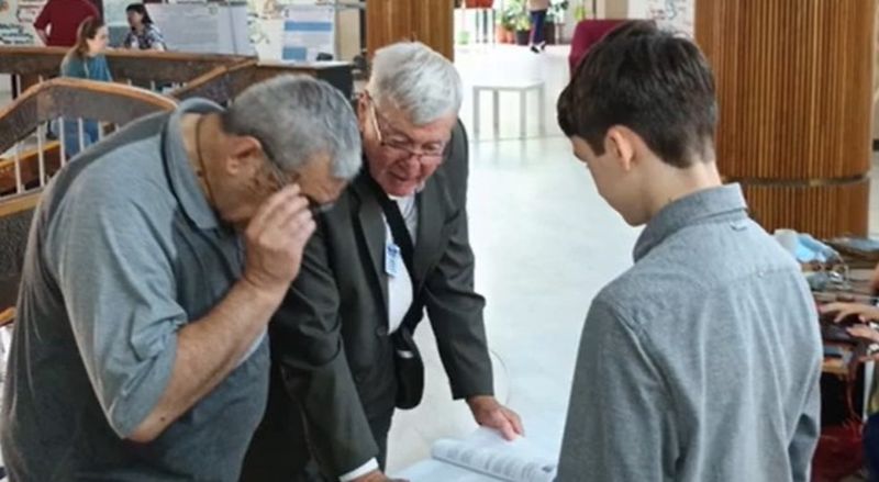 Albert a spus că petrece mult timp atunci când vrea să creeze ceva și încă de la vârsta de 8 ani a reușit să facă un ventilator.