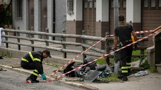 O româncă a ucis cu sânge rece o familie de turiști. Un copil de 2 ani, împreună cu tatăl și bunica, au murit striviți de roțile mașinii