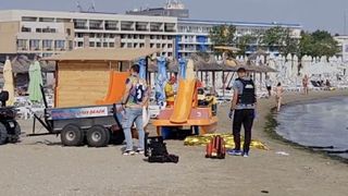 Salvatorii exclud varianta înecului, în cazului bărbatul mort pe plaja din Mamaia