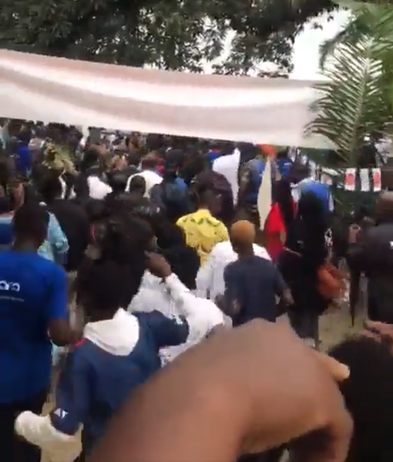Programul lui Mbappe a vizat vizitarea mai multor școli africane, dar și participarea la diferite meciuri de baschet și fotbal