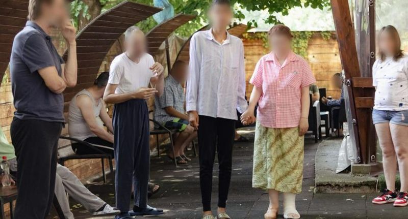 Persoanele vârstnice sau cu probleme grave de sănătate din centrul Nicolae Cajal din București au vorbit despre problemele lor și despre abuzurile la care au fost supuși.